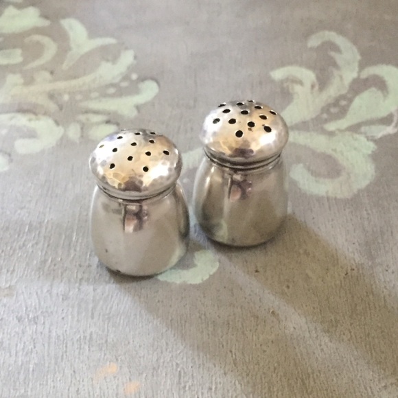 Vintage Sterling Silver Mini Salt//Pepper Shaker